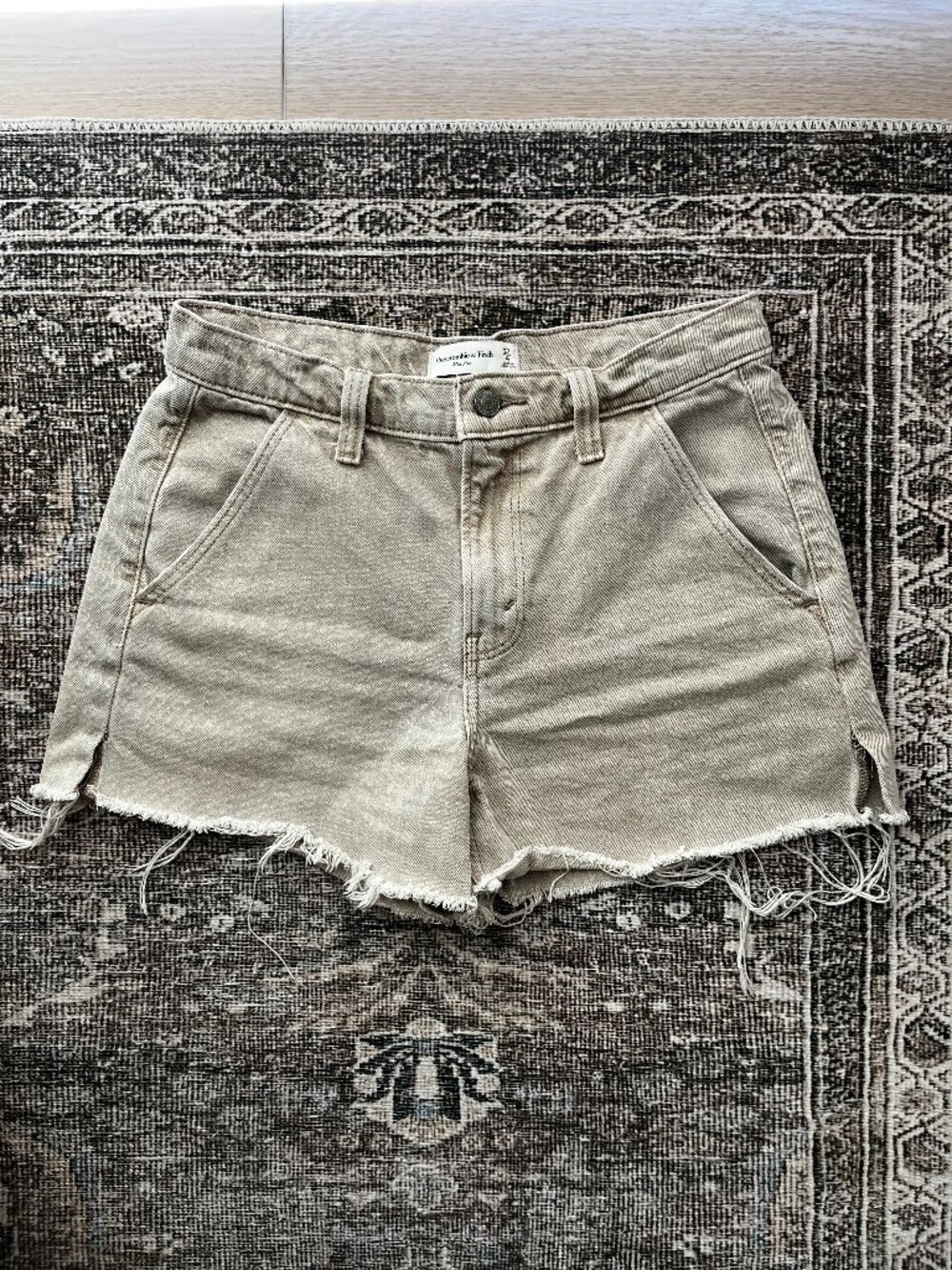 Abercrombie & Fitch Mid Rise Denim Shorts Flare Size 27/4